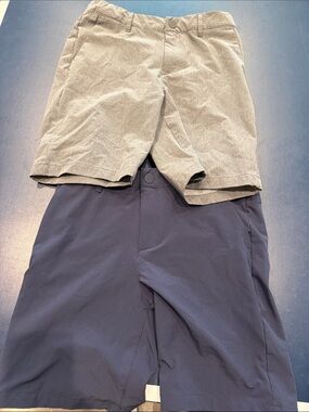Casual Men's Shorts Duo in Light Gray and Navy